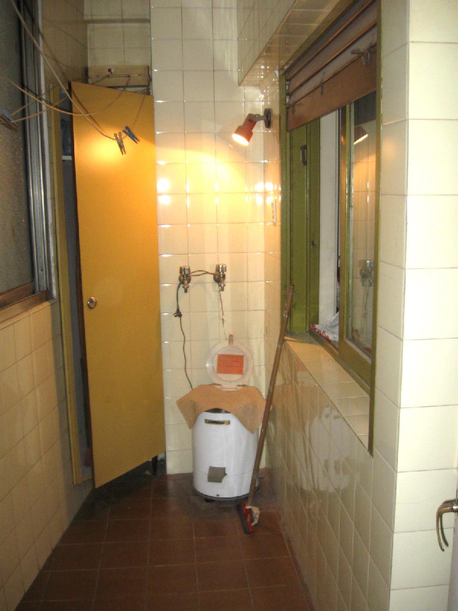 VENTA : : 3 AMB C/DEPENDENCIA : : COCHERA : : CHARCAS 4300 : : U$S 239.000. — foto 4