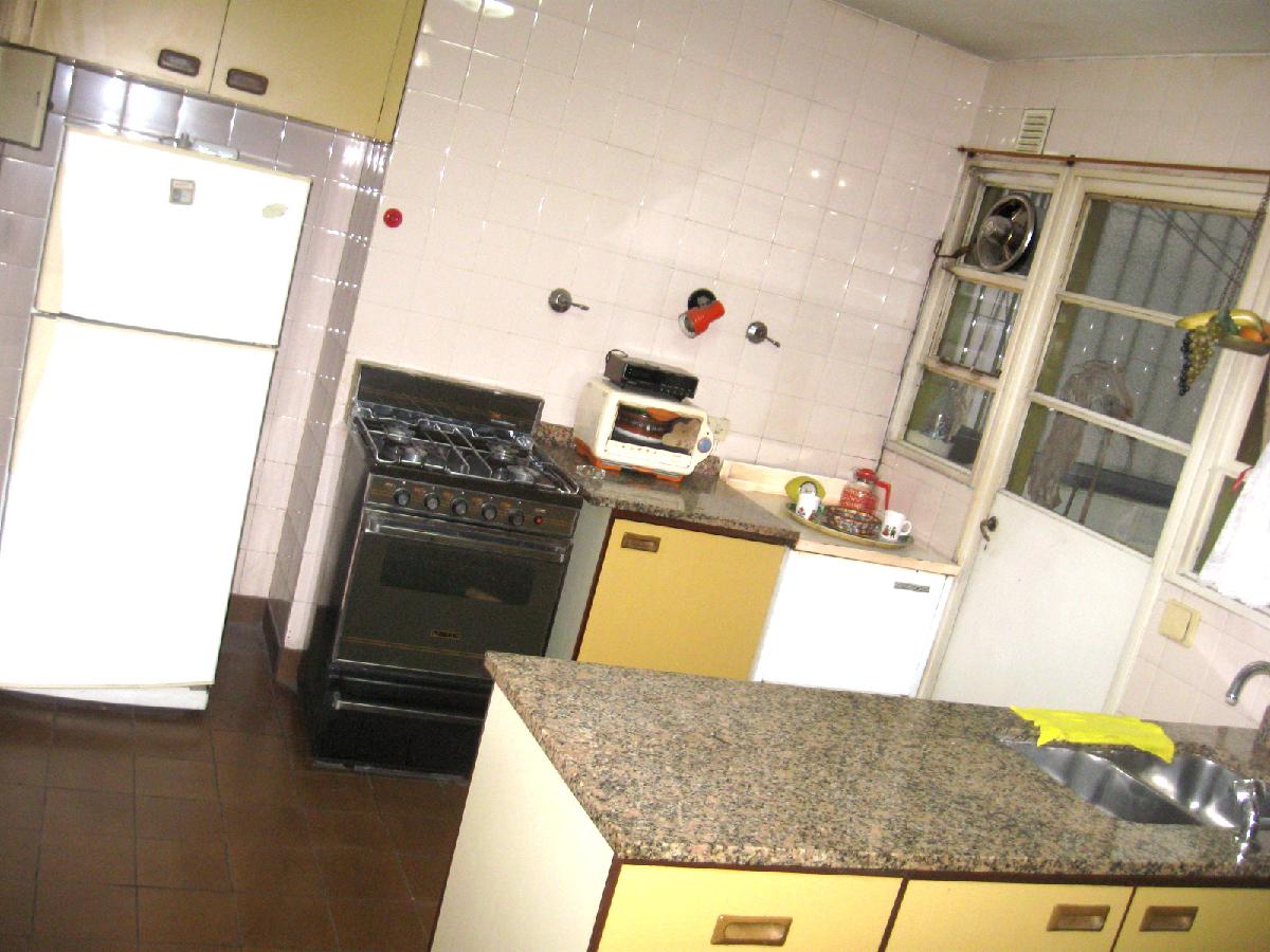 VENTA : : 3 AMB C/DEPENDENCIA : : COCHERA : : CHARCAS 4300 : : U$S 239.000. — foto 3