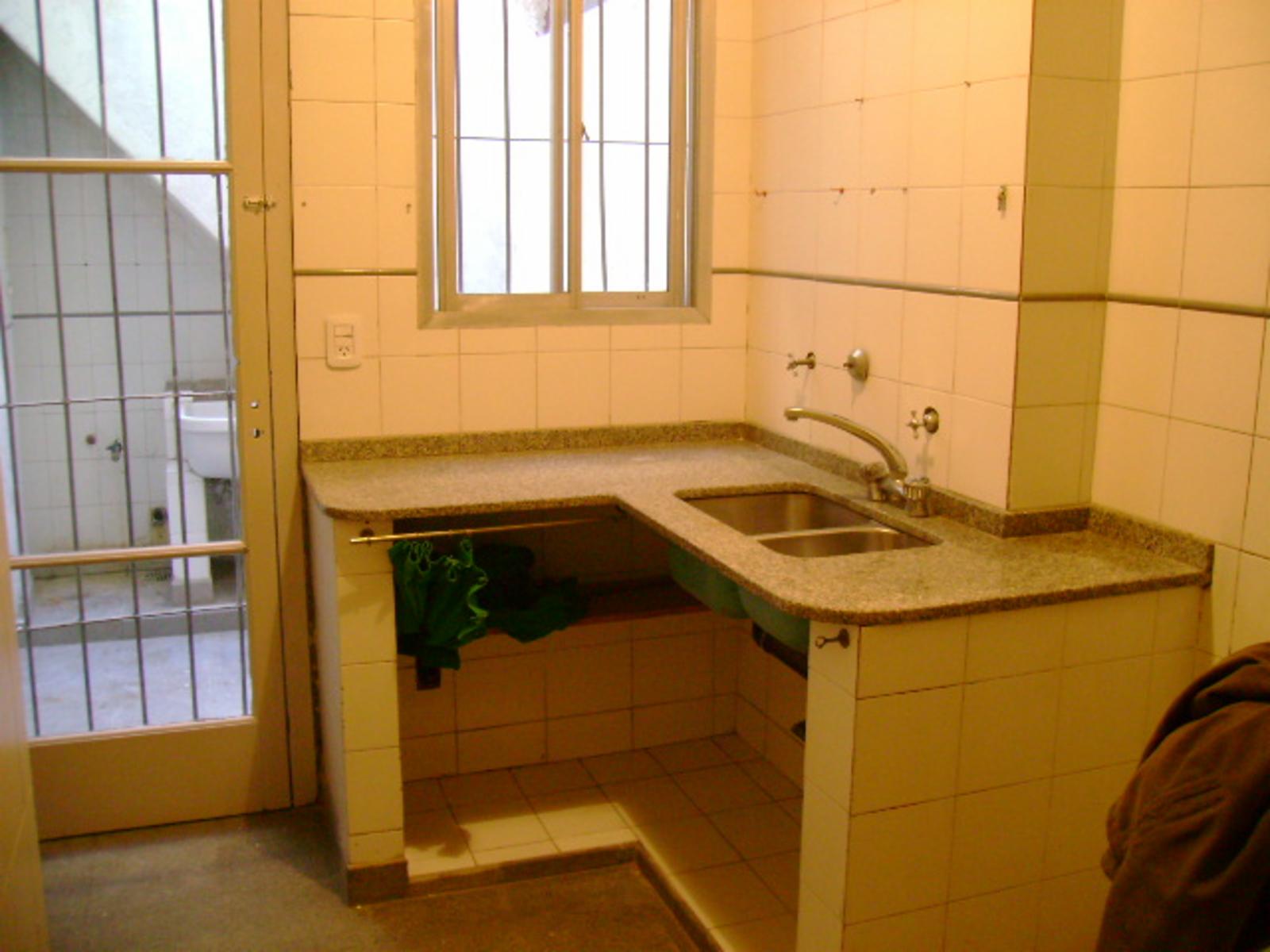 dpto. de 3 ambientes en venta, Gral. Paz al 100, Avellaneda