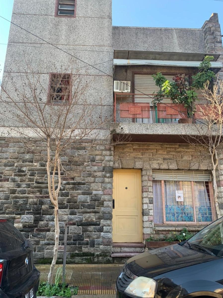 CASA DE DOS PLANTAS AVELLANEDA