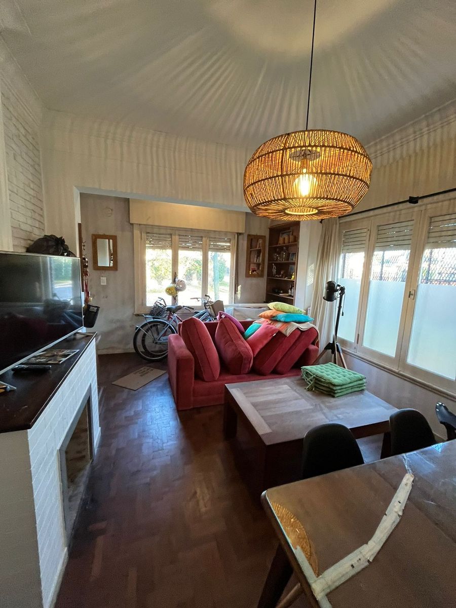 Muy bella casa en esquina en Rivadavia 1200, Temperley — foto 8