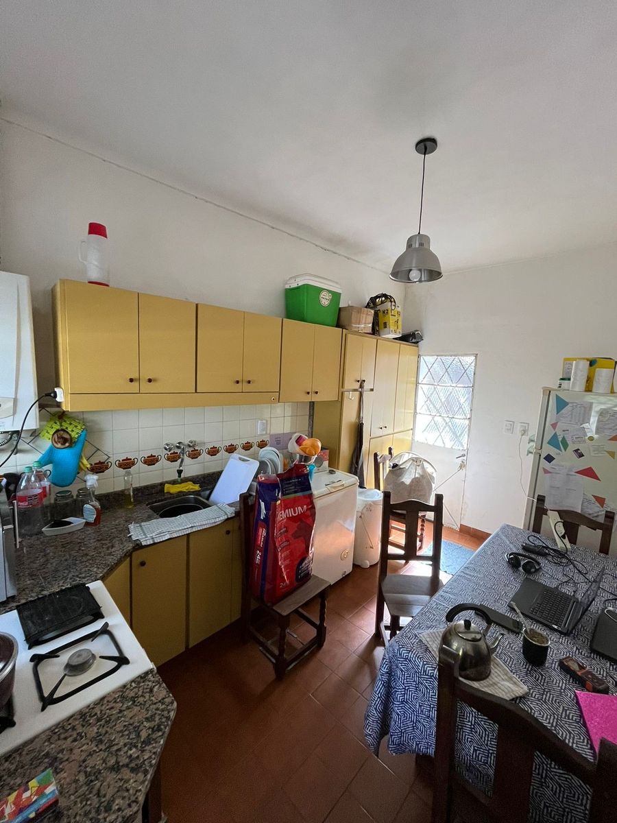 Muy bella casa en esquina en Rivadavia 1200, Temperley — foto 12