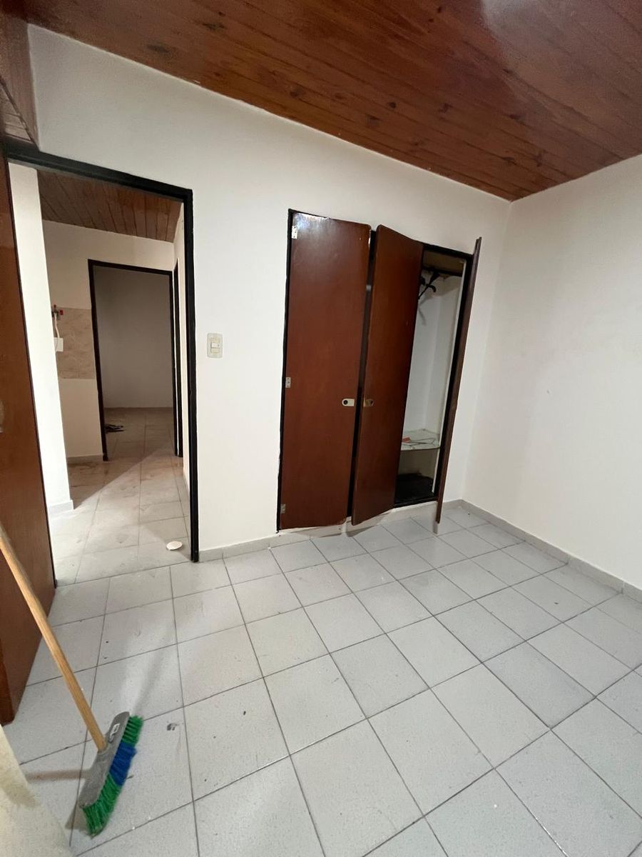 Departamento En Alquiler En Piñeyro - 2