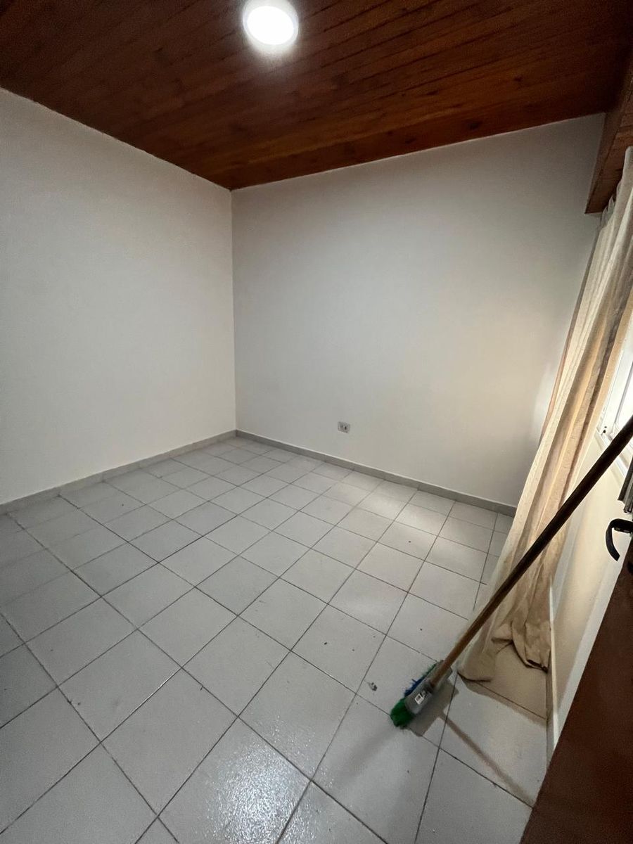 Departamento En Alquiler En Piñeyro - 3