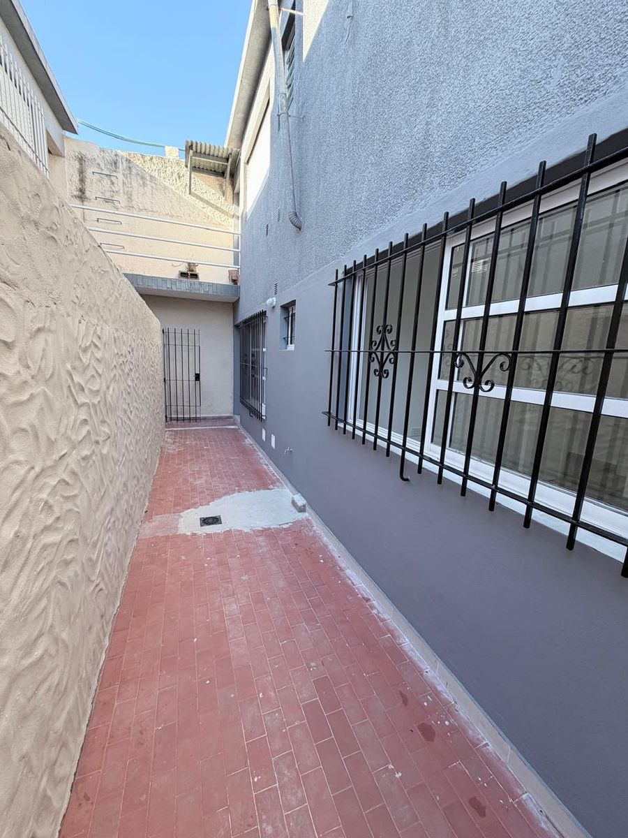 Departamento de Dos Ambientes Reciclado a Nuevo en Lomas de Zamora, Gba Sur - Zonaprop - 2