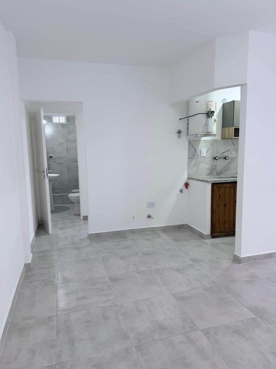 Departamento de Dos Ambientes Reciclado a Nuevo en Lomas de Zamora, Gba Sur - Zonaprop - 4