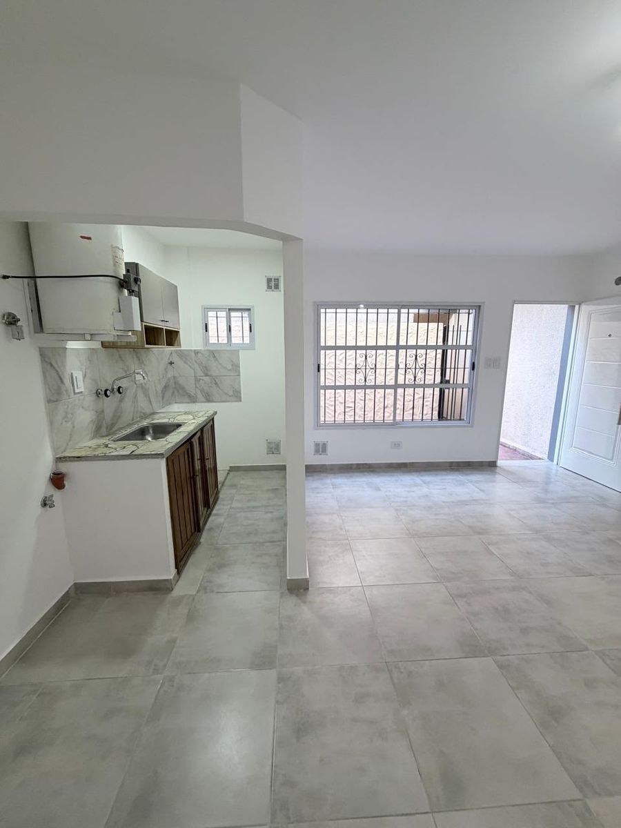 Departamento de Dos Ambientes Reciclado a Nuevo en Lomas de Zamora, Gba Sur - Zonaprop - 5