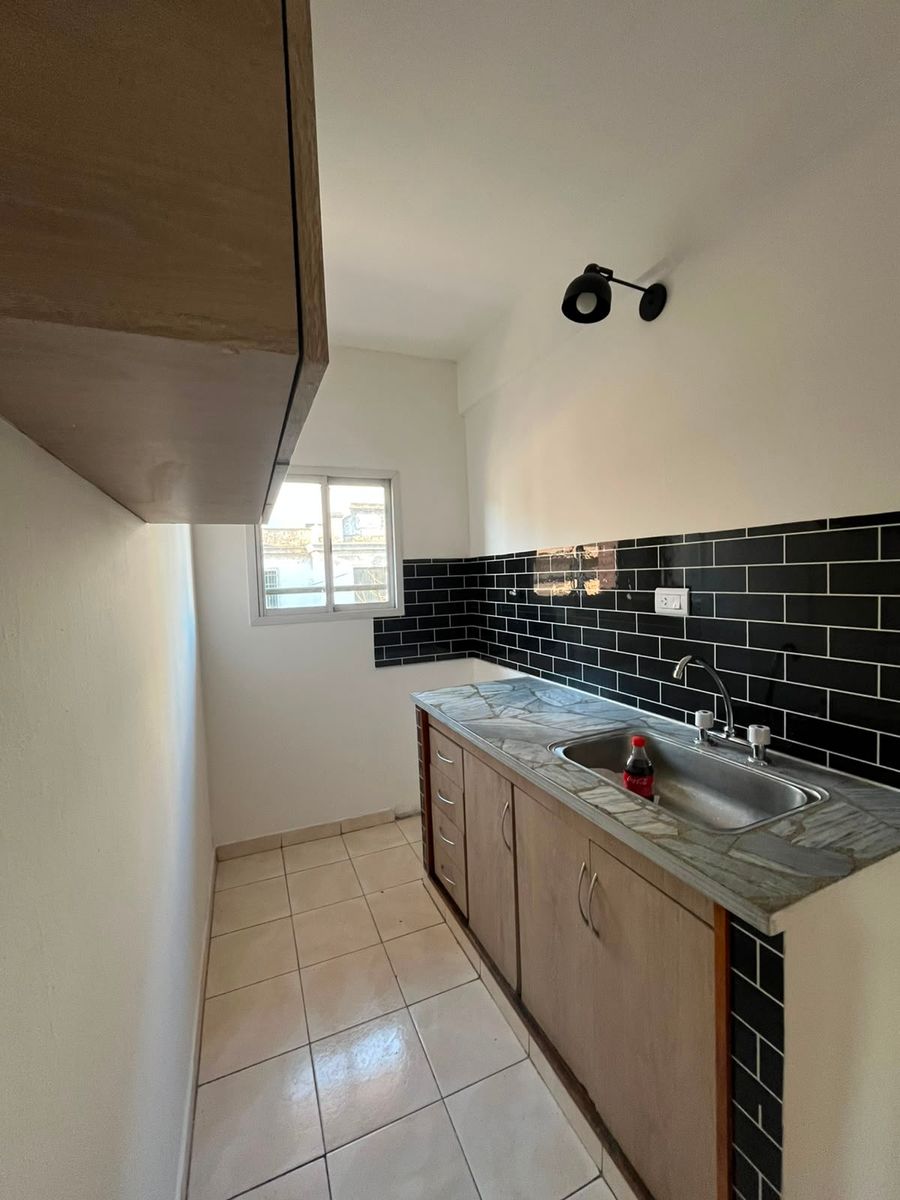 Departamento de Tres Ambientes con Balcón en Piñeyro, Gba Sur - Zonaprop — foto 7