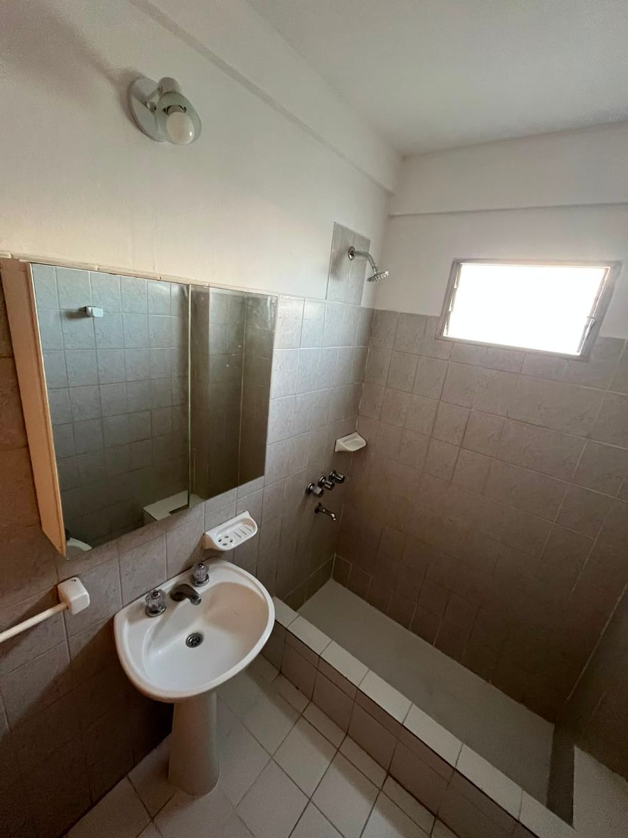 Departamento de Tres Ambientes con Balcón en Piñeyro, Gba Sur - Zonaprop — foto 10