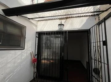 PH Tipo Duplex con Patio en Piñeyro, Cercano a Av Hipólito Yrigoyen, Gba Sur - Zonaprop - 2