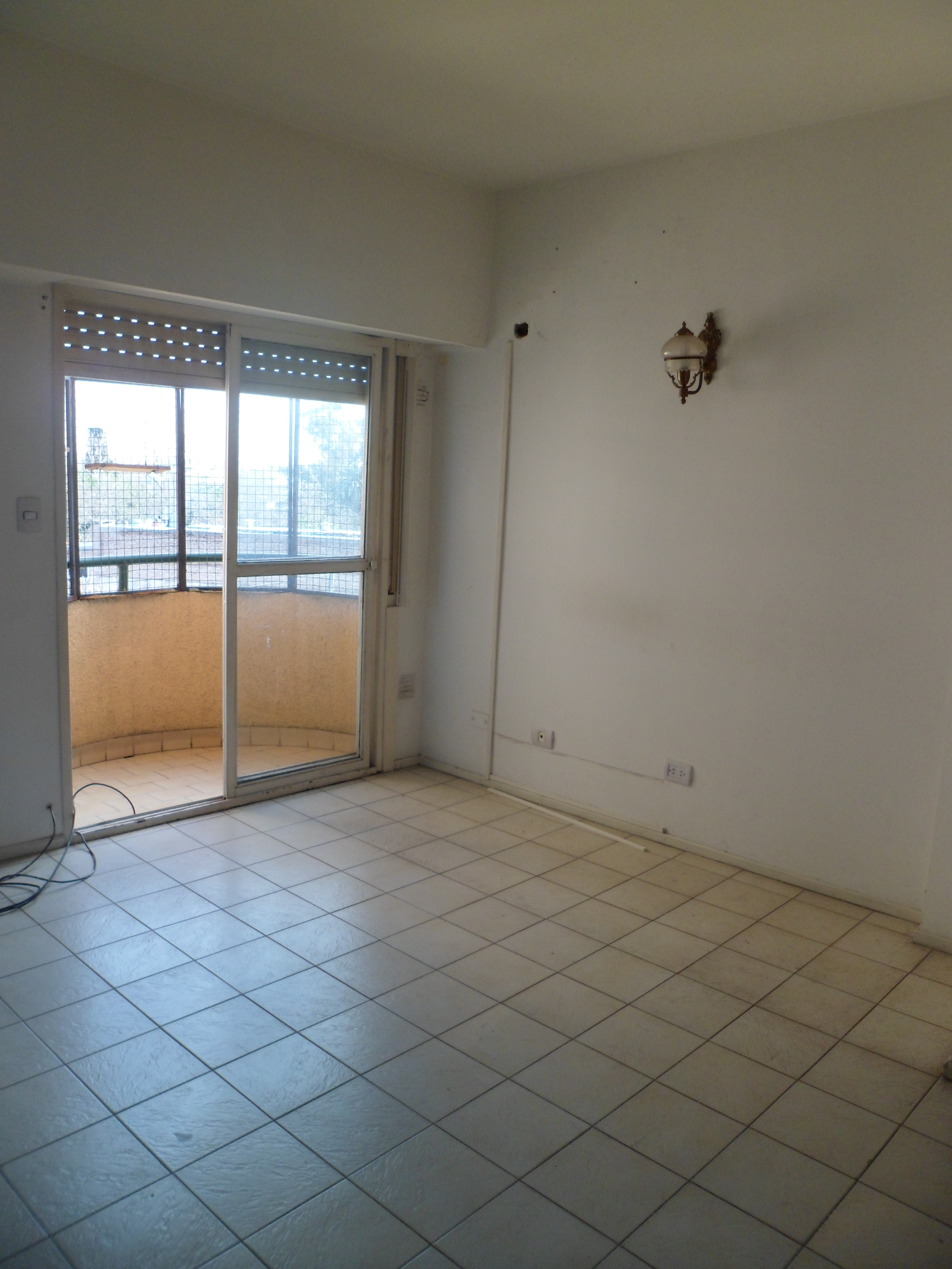 dpto. en venta.- Rivadavia 151