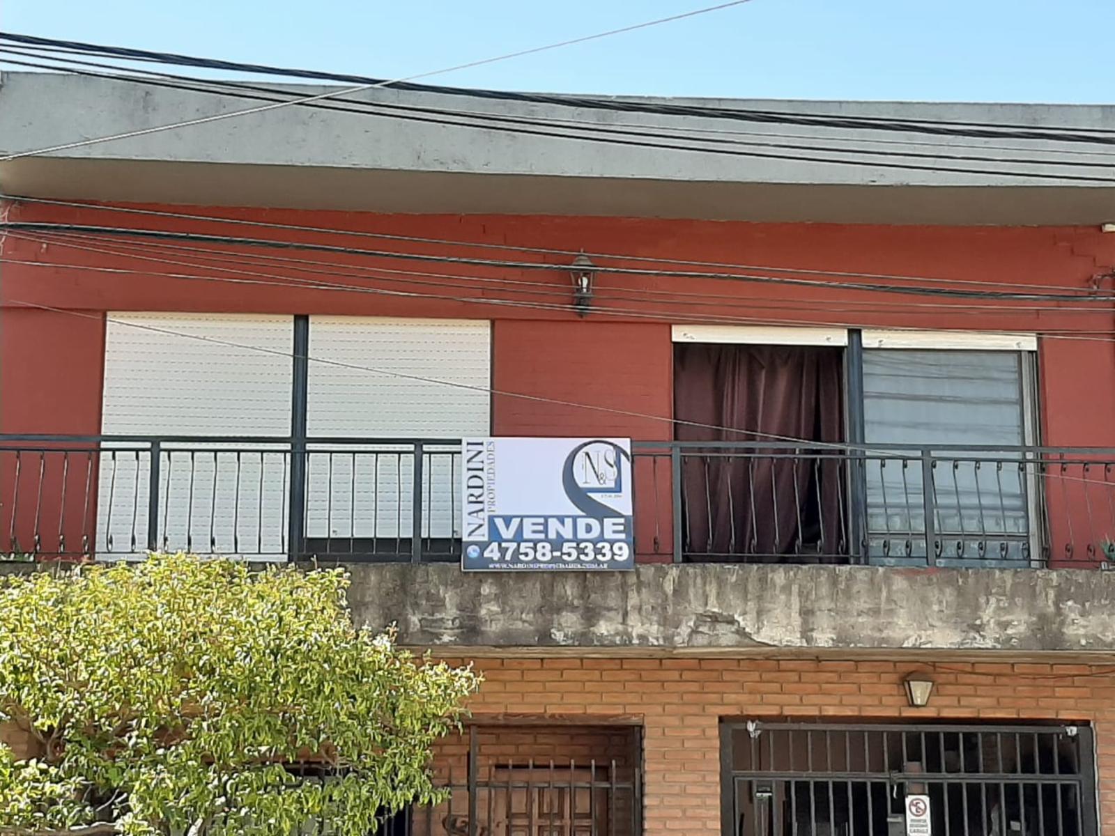 Excelente PH en primer piso de 4 ambientes