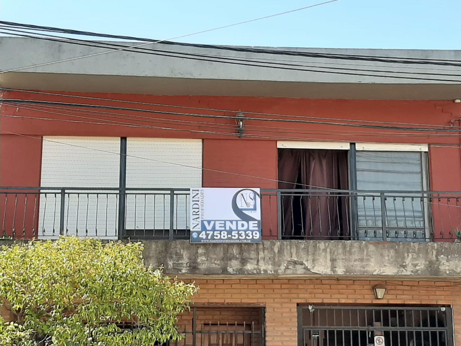 Excelente PH en primer piso de 4 ambientes — foto 2