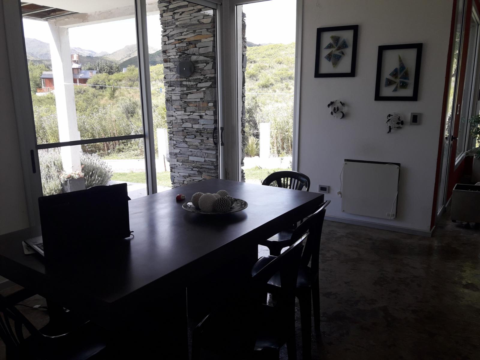 Hermosa y Excelente Propiedad en Potrero de los Funes, Pcia. de San Luis, con piscina, vista a las sierras y a 7 cuadras del lago. IMPERDIBLE Y EN UN LUGAR PRACTICAMENTE LIBRE DE INSEGURIDAD. — foto 4