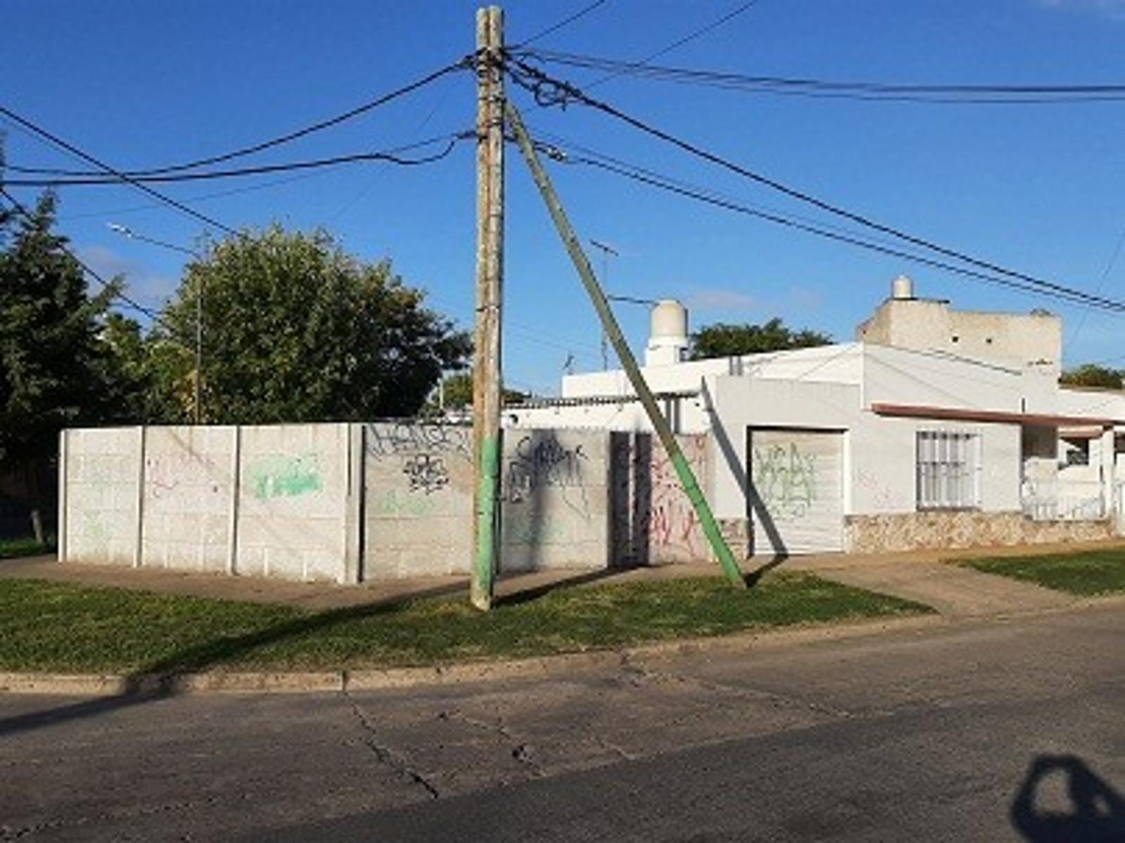 Excelente Propiedad en esquina, amplia y luminosa, muy cuidada.. — foto 3