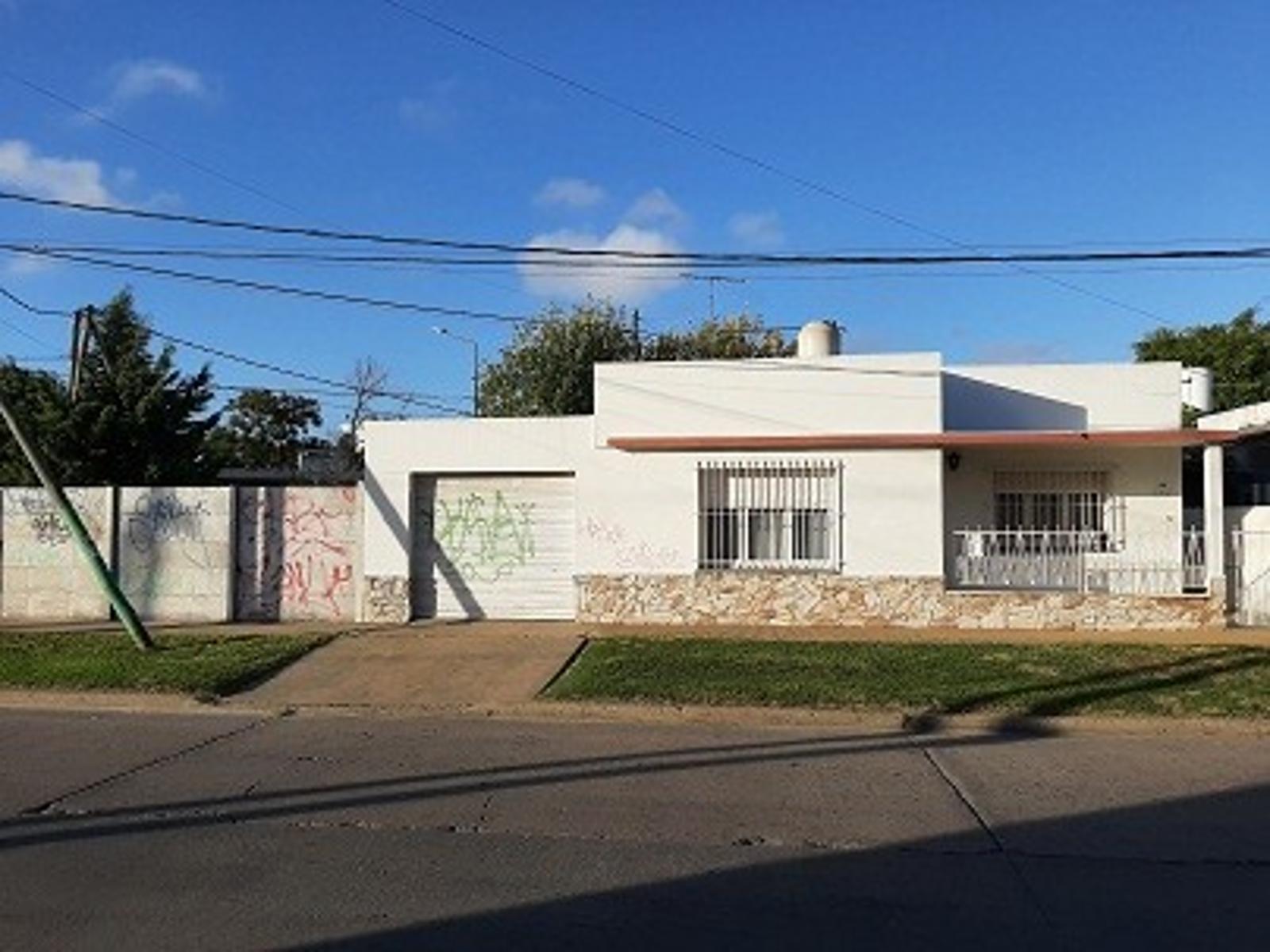 Excelente Propiedad en esquina, amplia y luminosa, muy cuidada.. — foto 4