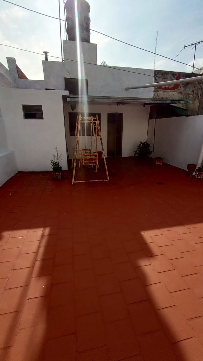 Departamento en PH 4 ambientes + patio + local a la calle en PB — foto 13