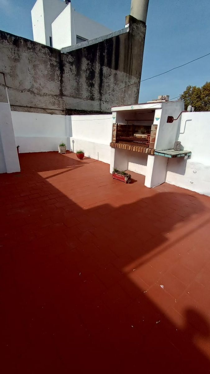 Departamento en PH 4 ambientes + patio + local a la calle en PB — foto 15