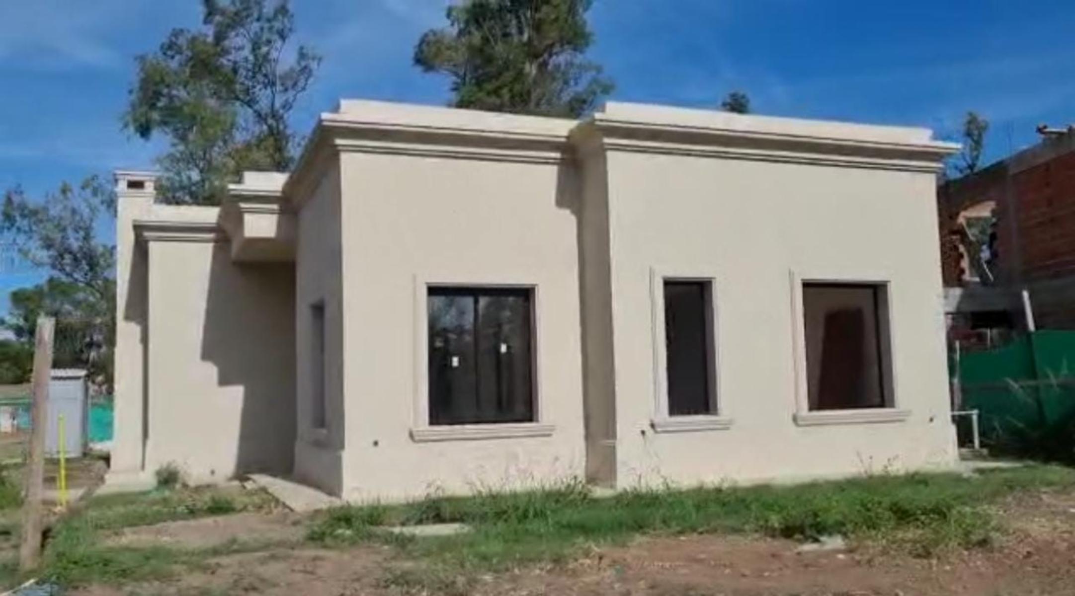 Excelente casa a estrenar 4 ambientes en Barrio Privado Álvarez del Bosque — foto 4