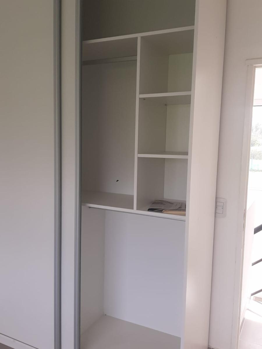 Perfecta casa a estrenar tipo tríplex de 4 ambientes en Barrio Privado Álvarez del Bosque — foto 6