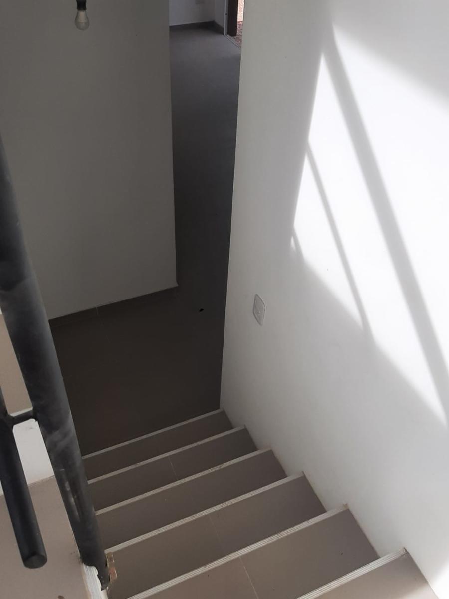 Perfecta casa a estrenar tipo tríplex de 4 ambientes en Barrio Privado Álvarez del Bosque — foto 9