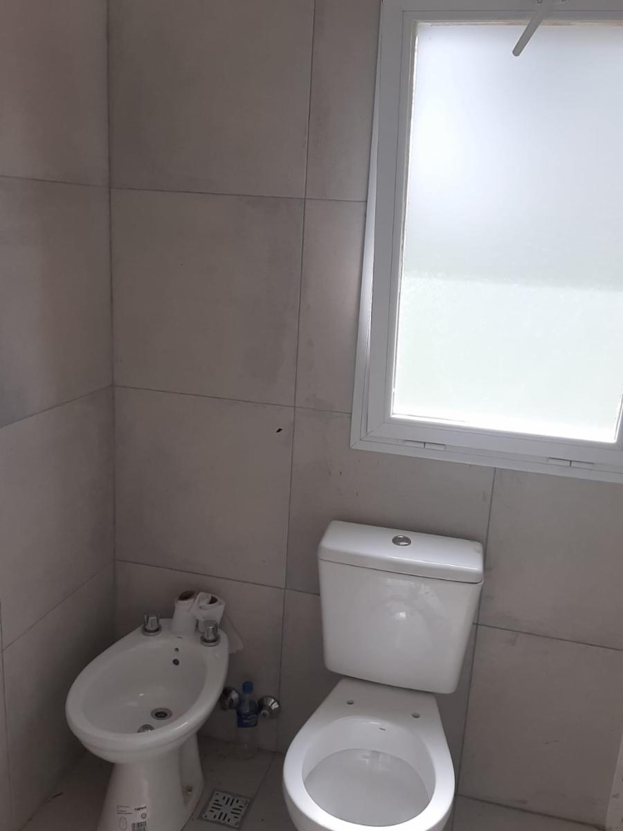 Perfecta casa a estrenar tipo tríplex de 4 ambientes en Barrio Privado Álvarez del Bosque — foto 12