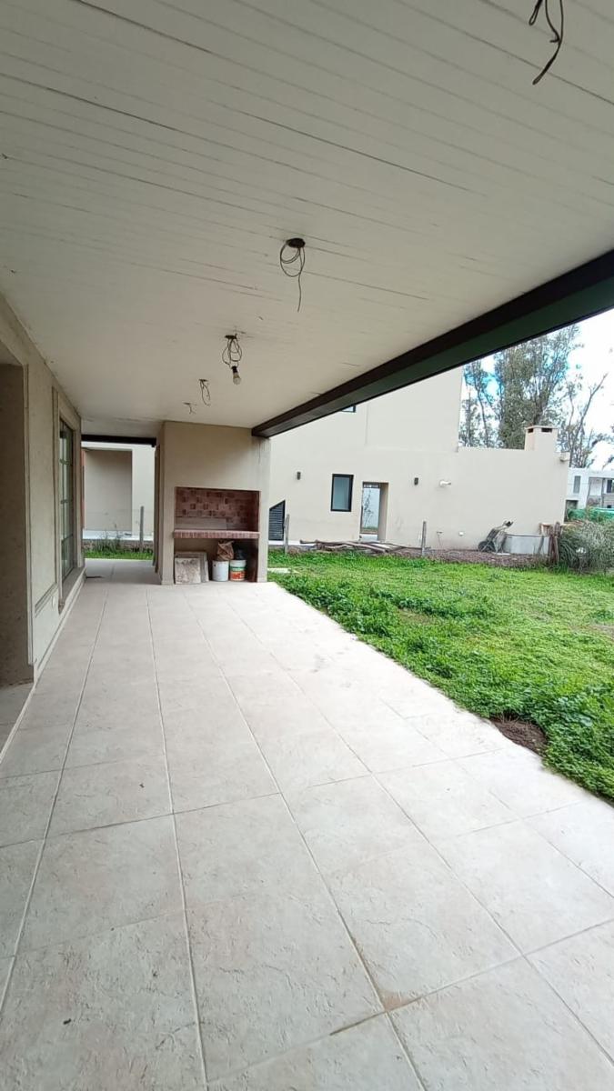 Casa en barrio cerrado Alvarez del Bosque — foto 10