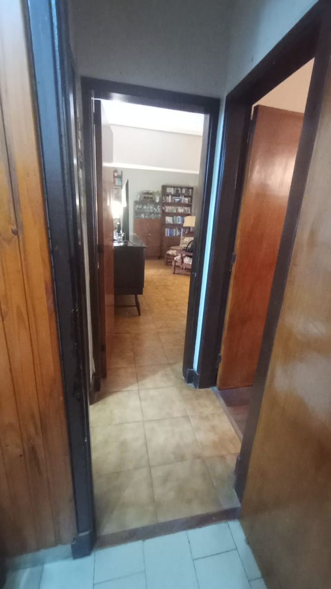 Casa con Cochera, Jardín y Fondo Libre en el Corazón de Ciudad Jardín — foto 2