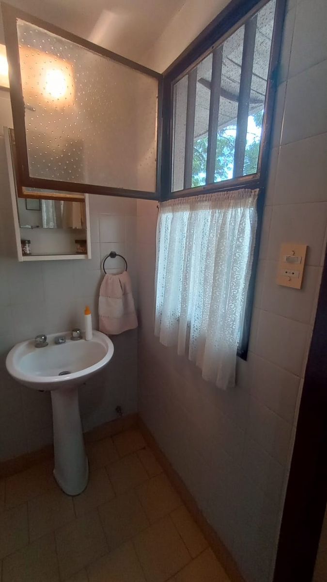 Casa con Cochera, Jardín y Fondo Libre en el Corazón de Ciudad Jardín — foto 8