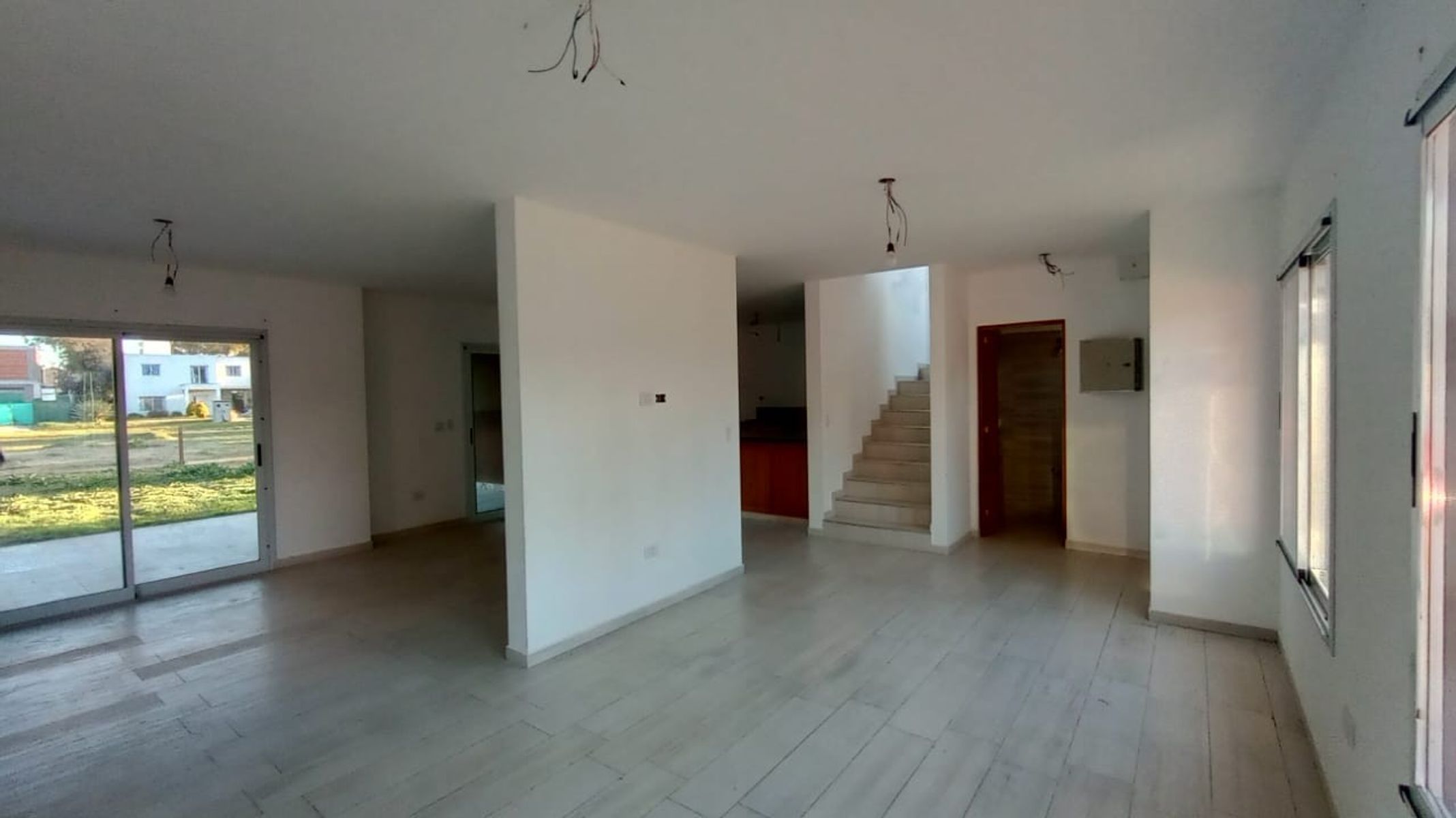 Espacios amplios, detalles únicos, vida tranquila. — foto 13