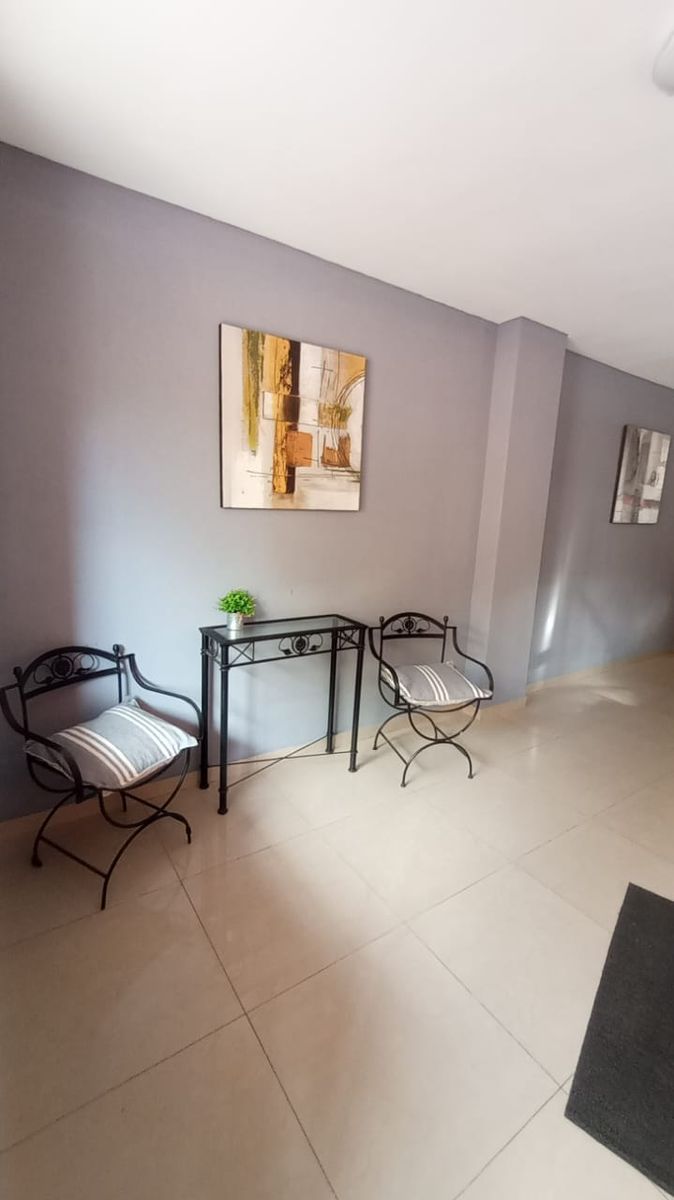 Luminoso Departamento de 2 Ambientes con Cochera y Baulera en El Palomar — foto 6