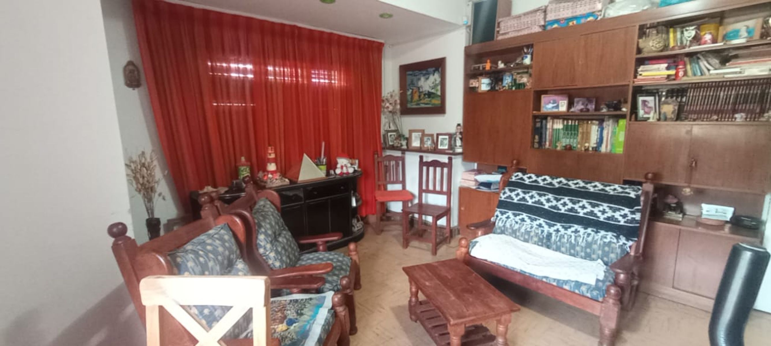 Propiedad en Esquina con Gran Parque y Potencial de Remodelación en Planta Baja — foto 8