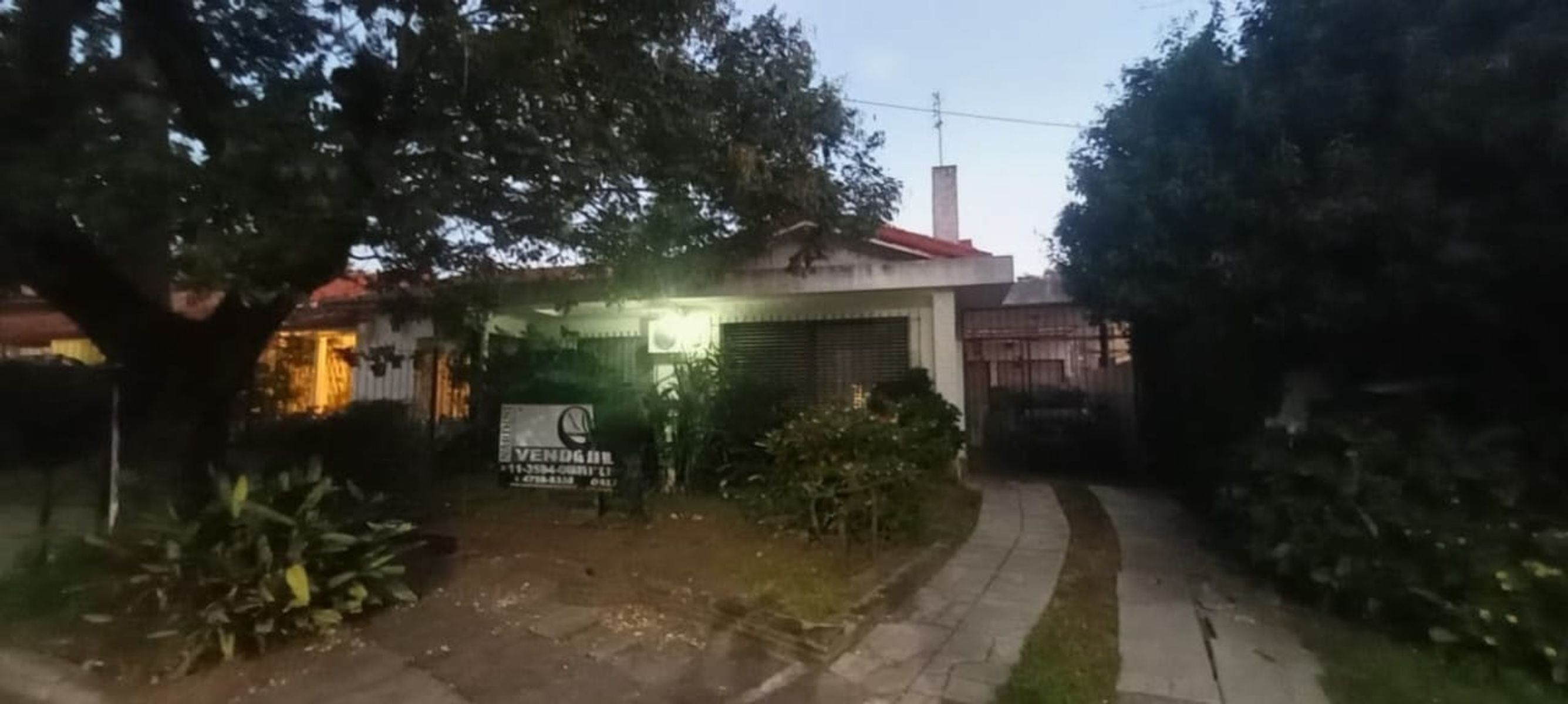 Chalet de Cuatro Ambientes Apta Crédito con Cochera Doble - 6