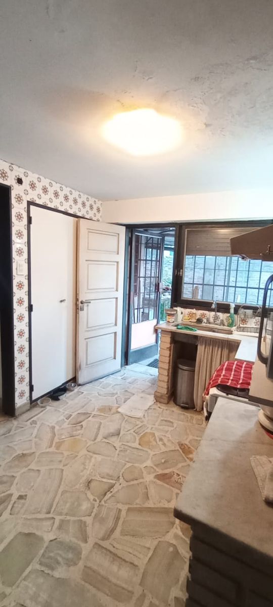 Chalet de Cuatro Ambientes Apta Crédito con Cochera Doble - 15