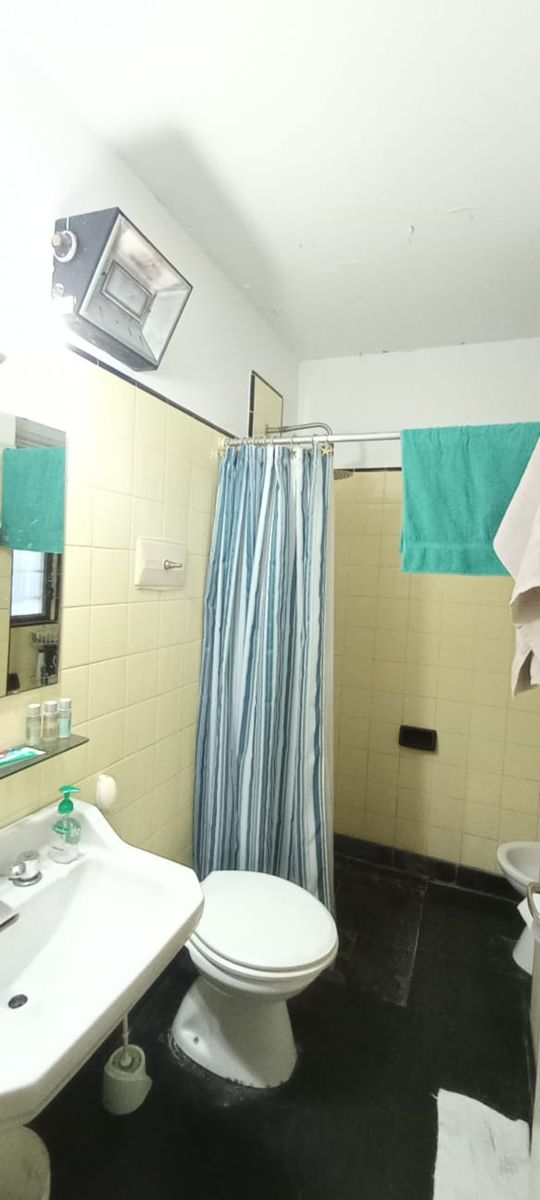 Chalet de Cuatro Ambientes Apta Crédito con Cochera Doble - 16