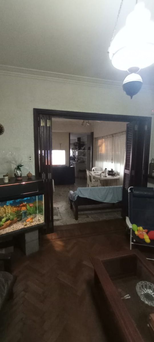Chalet de Cuatro Ambientes Apta Crédito con Cochera Doble - 28