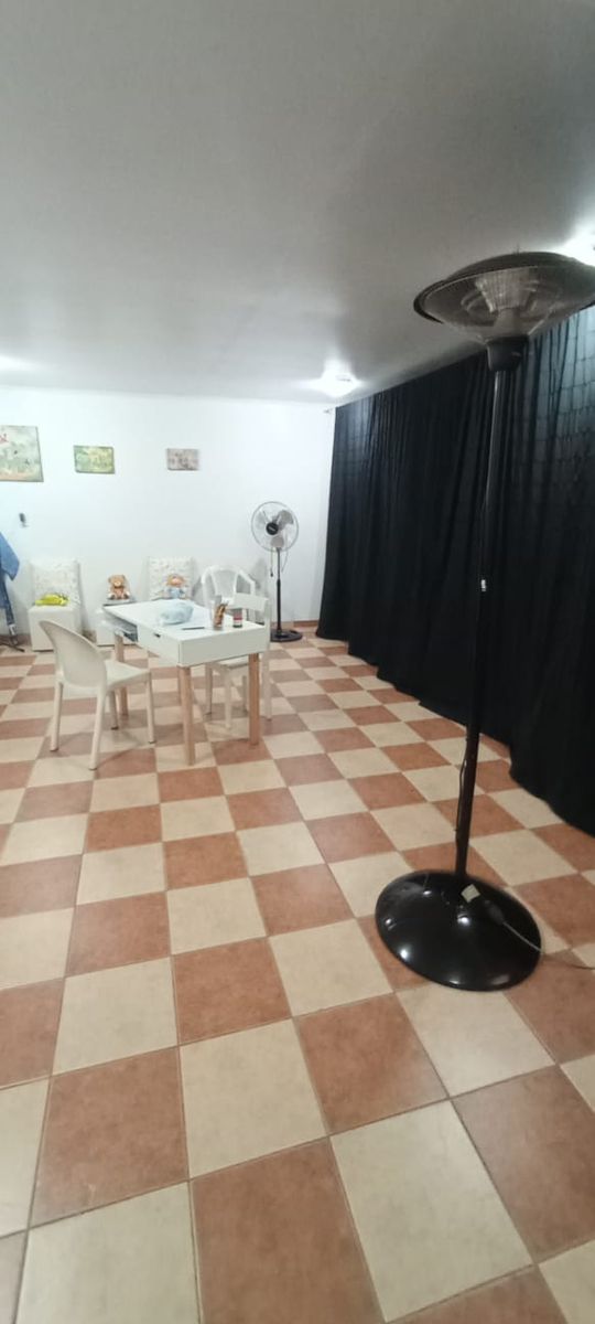 Venta de excelente casa de categoría con 4 dormitorios, piscina, quincho y cochera doble - Apta crédito - Santos Dumont al 2200 - 8