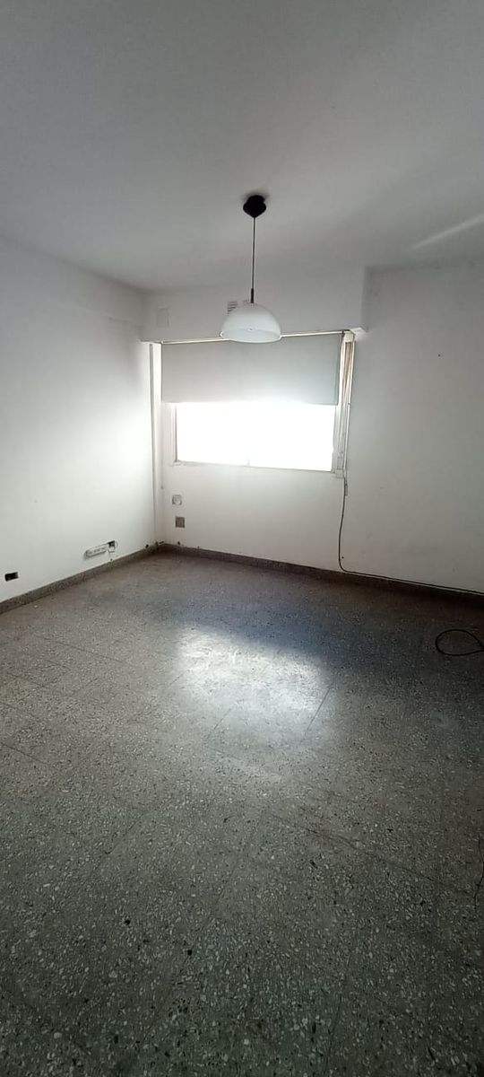 Oportunidad de inversión: Venta de departamento de 2 ambientes a valor único en Haedo - 2