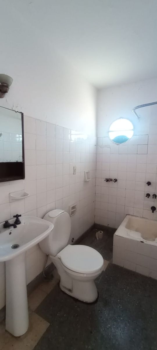 Oportunidad de inversión: Venta de departamento de 2 ambientes a valor único en Haedo - 7