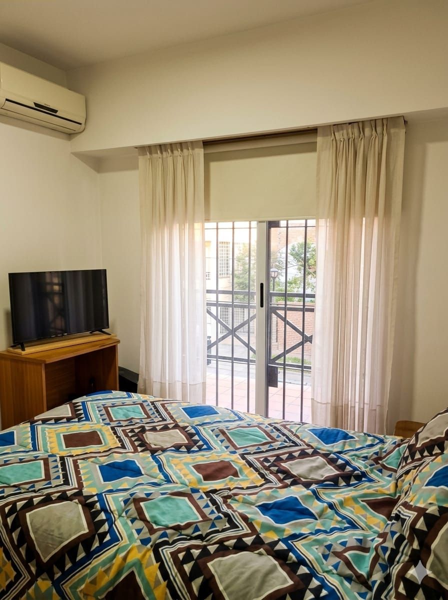 Excelente duplex, único por su ubicación y amplio como pocos. — foto 2