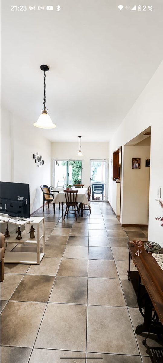 Excelente duplex, único por su ubicación y amplio como pocos. — foto 3
