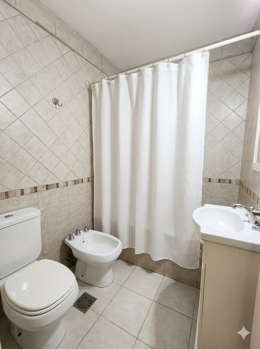 Excelente duplex, único por su ubicación y amplio como pocos. — foto 6