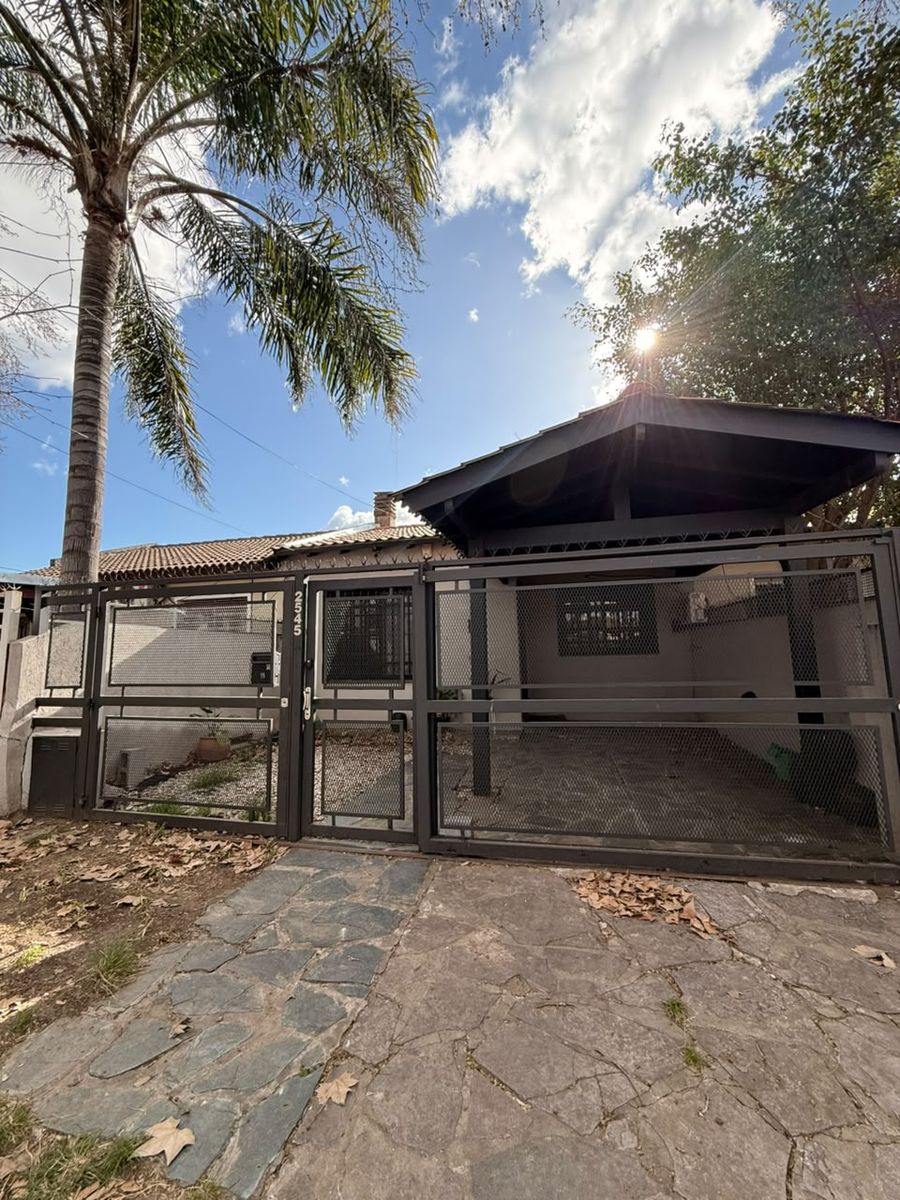 Venta de chalet reciclado a nuevo de 3 ambientes con quincho cerrado, patio y cochera - Boulevard San Martín al 2500 — foto 10