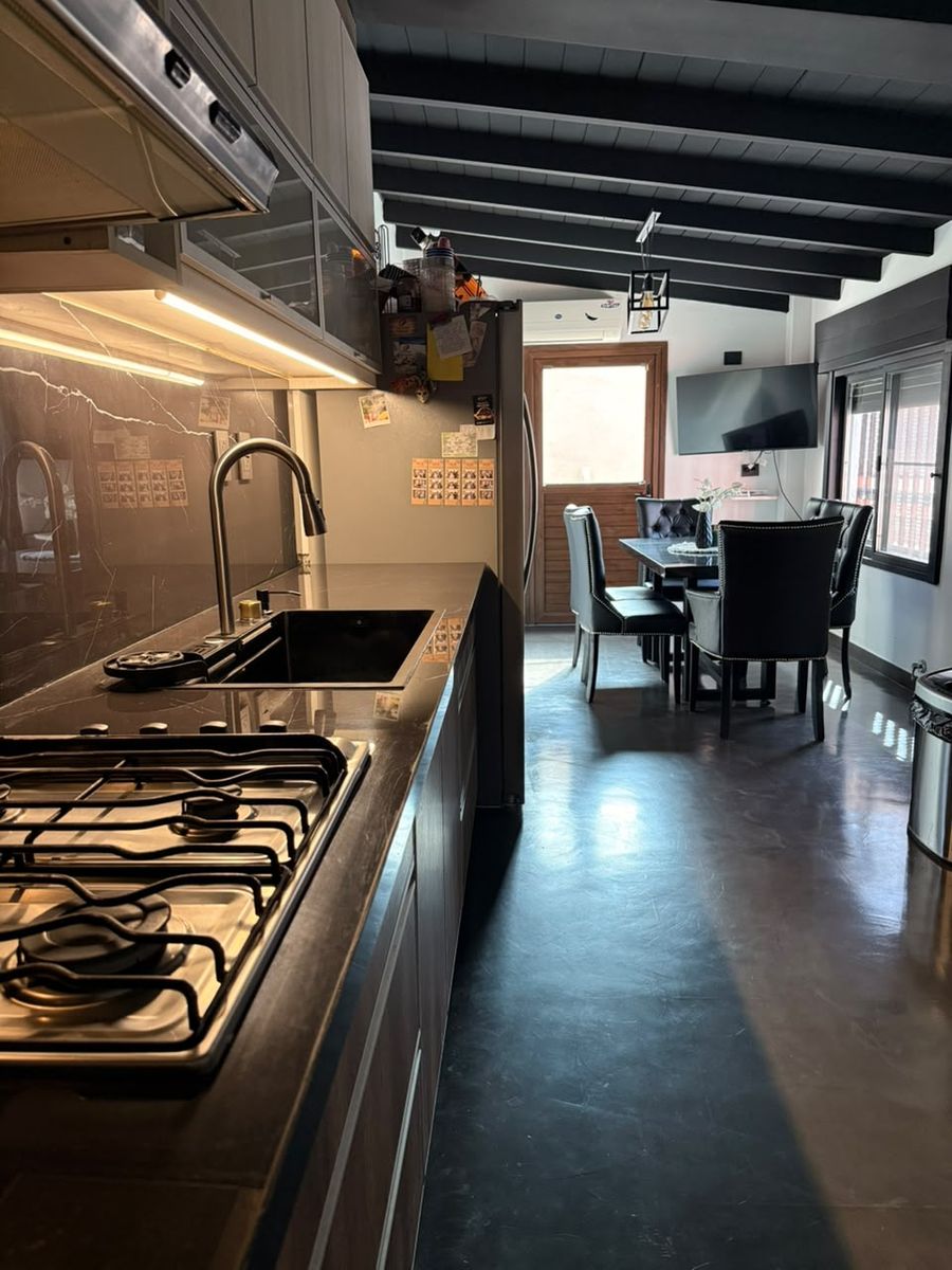 Venta de chalet reciclado a nuevo de 3 ambientes con quincho cerrado, patio y cochera - Boulevard San Martín al 2500 — foto 15