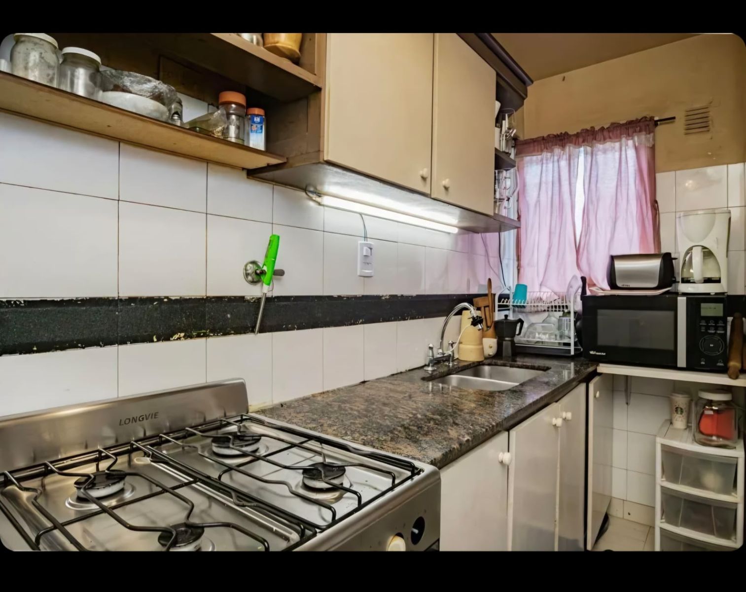 Venta de departamento de 3 ambientes con balcón aterrazado a 1 cuadra de Plaza del Avión - Apto crédito - 12