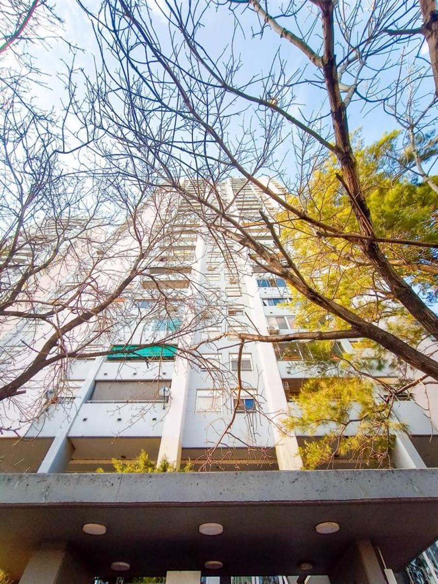 Torres Pueyrredón - Excelente 2 ambientes con vita al rio — foto 3