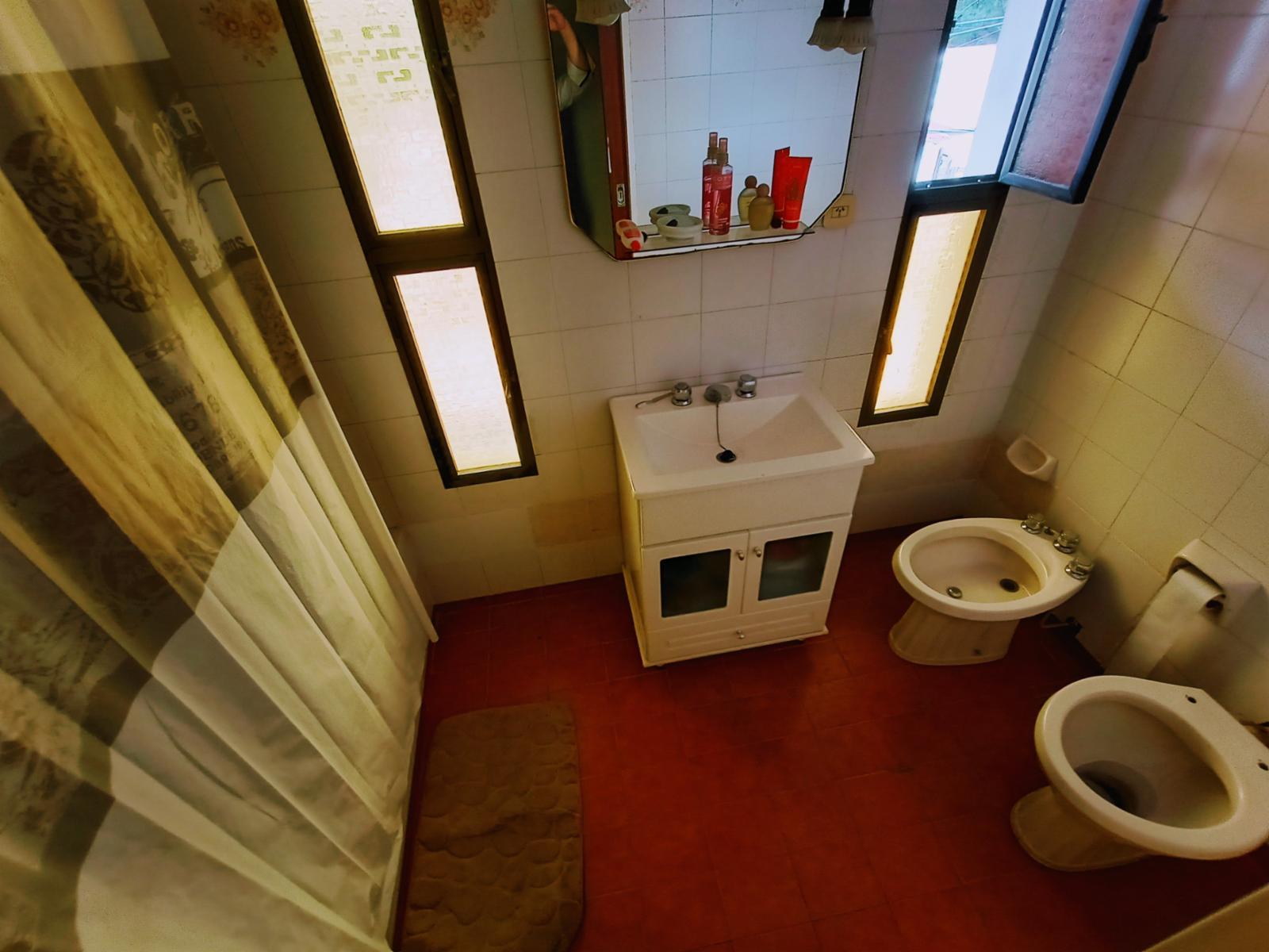 Excelente Chalet de 4 ambientes Lomas de Zamora — foto 8