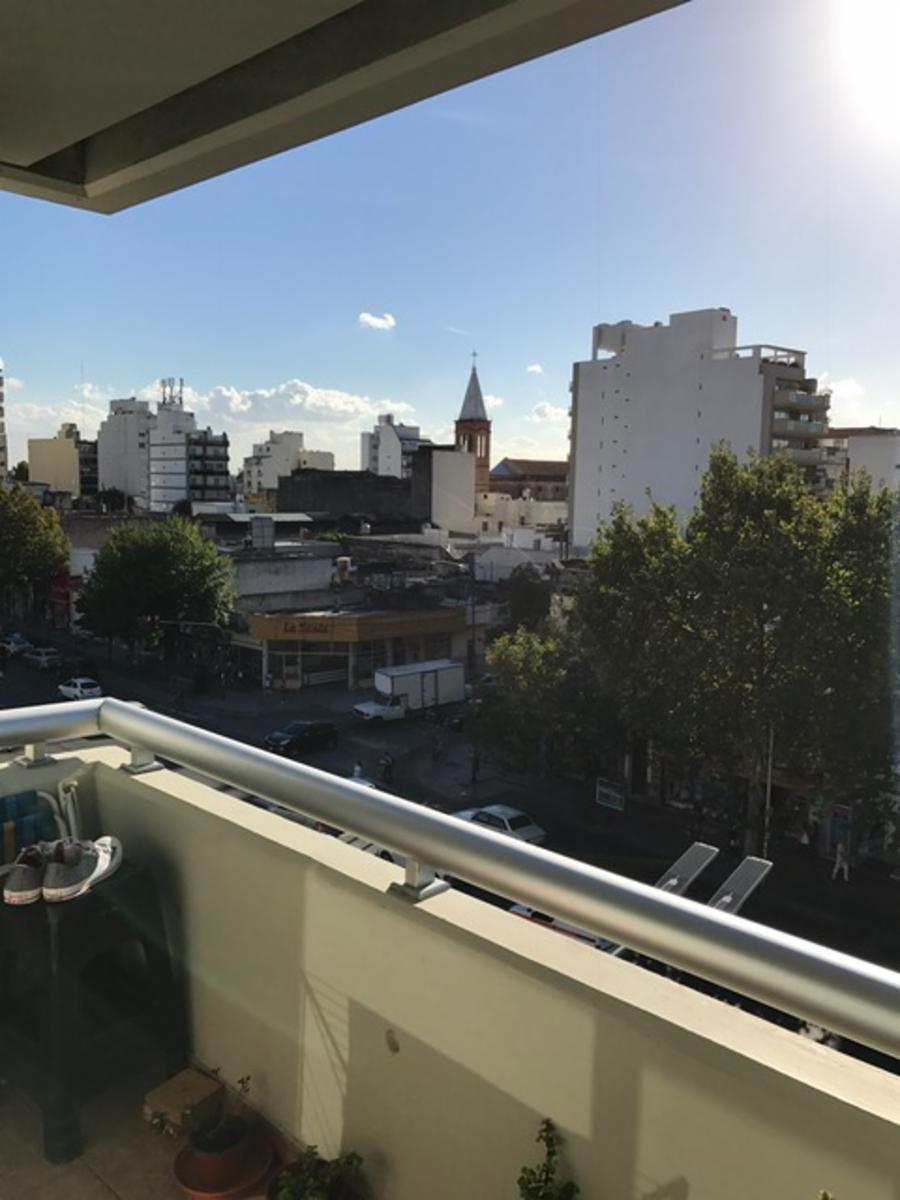 DOS AMBIENTES EN IMPERDIBLE COMPLEJO CON PISCINA, LAUNDRY, JARDIN PARANIÑOS, SUM Y SEG LAS 24 HS , SOBRE AV JUAN B ALBERDI , UNIDAD IMPECABLEAL FRENTE — foto 5