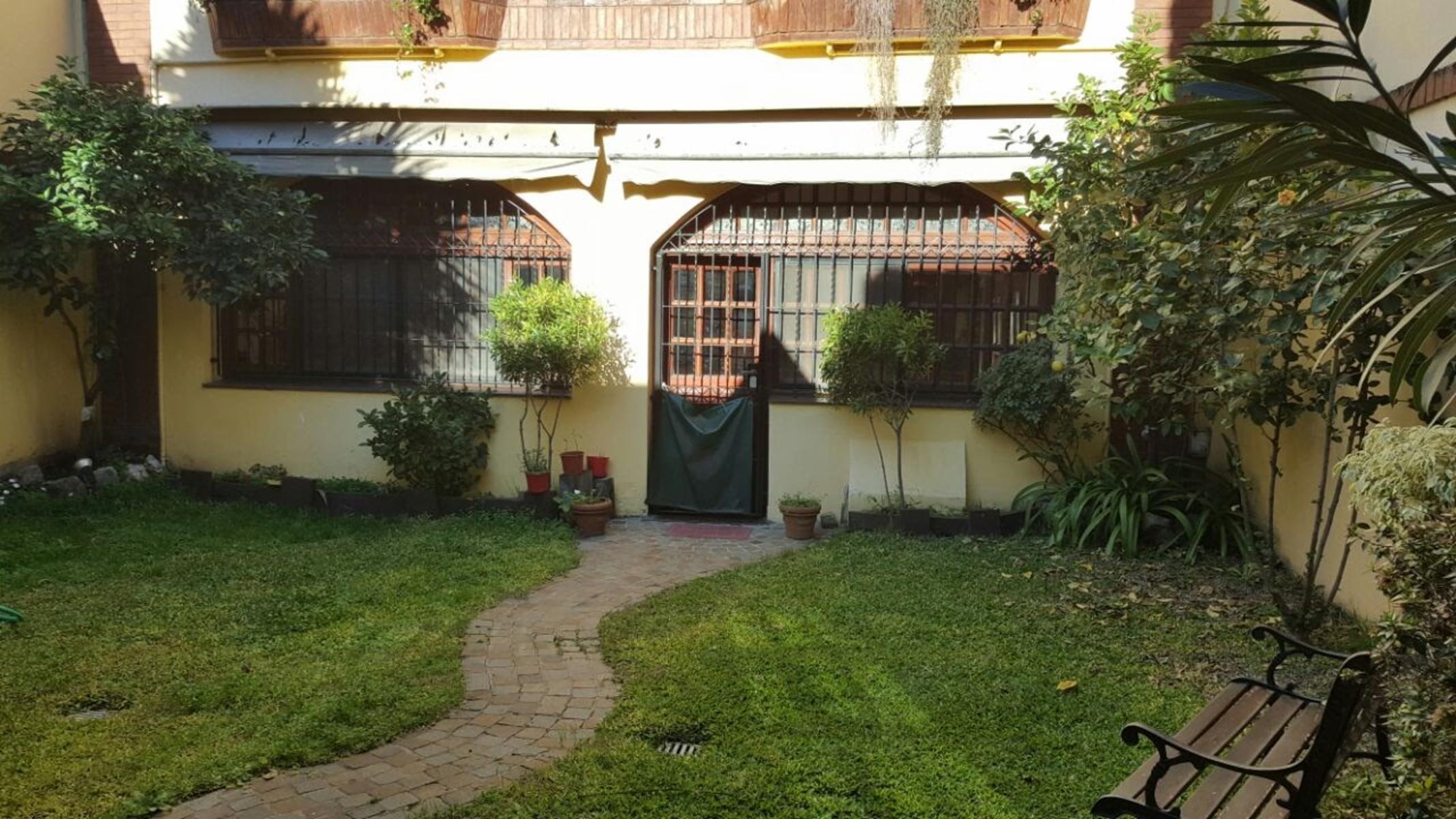 CASA DE 5/6 AMBIENTES CON QUINCHO Y JARDIN , 430 M2 — foto 3