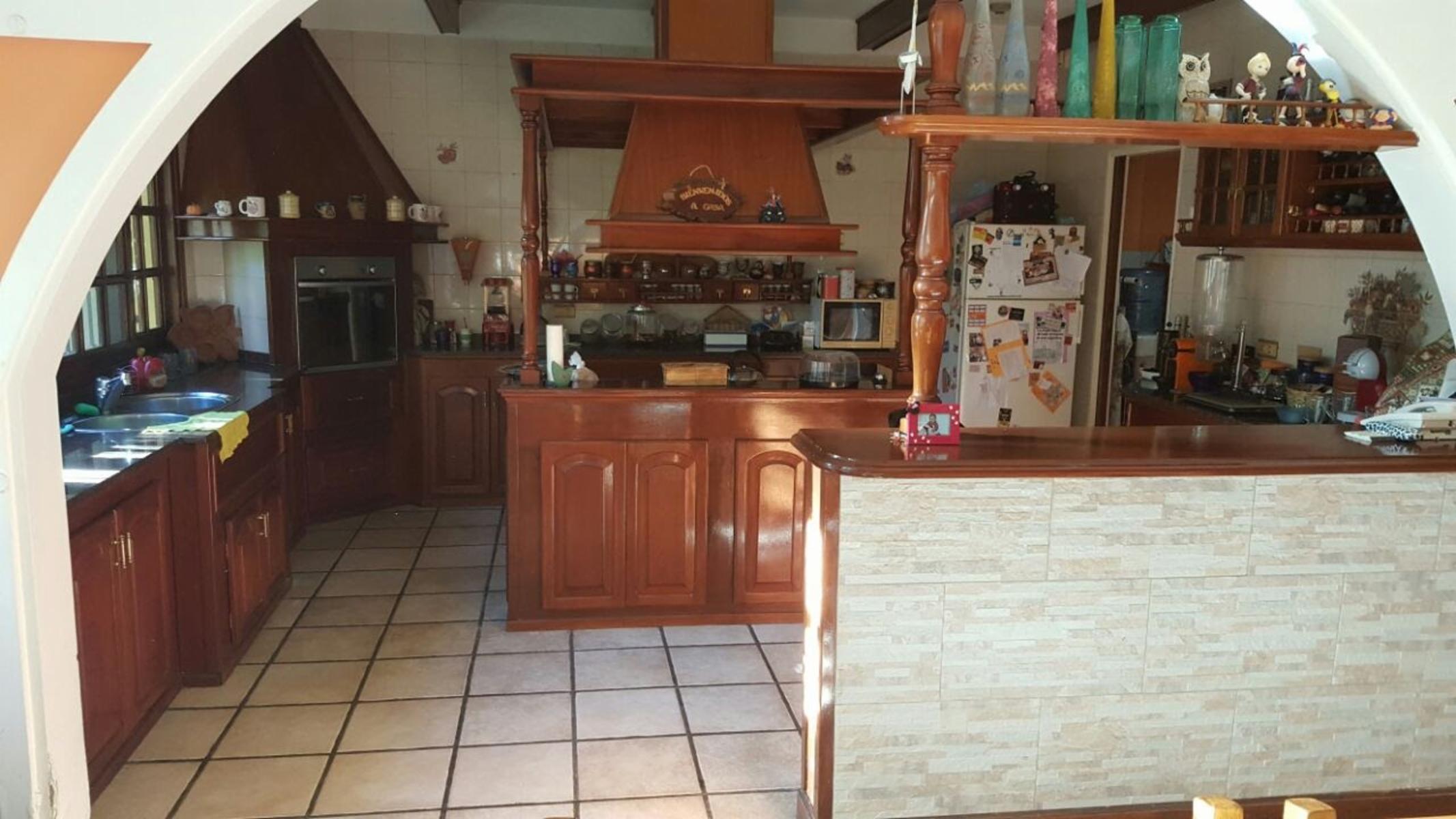 CASA DE 5/6 AMBIENTES CON QUINCHO Y JARDIN , 430 M2 — foto 15